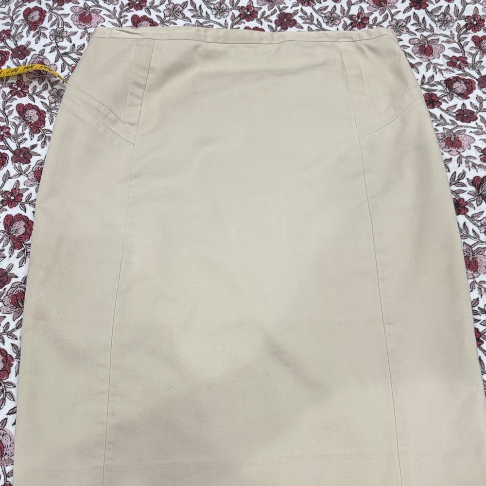 Express Design Studio Elegant Cream Pencil Skirt